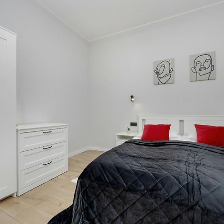 Exclusive Grey And Red Apartment In Warsaw Center By Noclegi Renters Exterior photo
