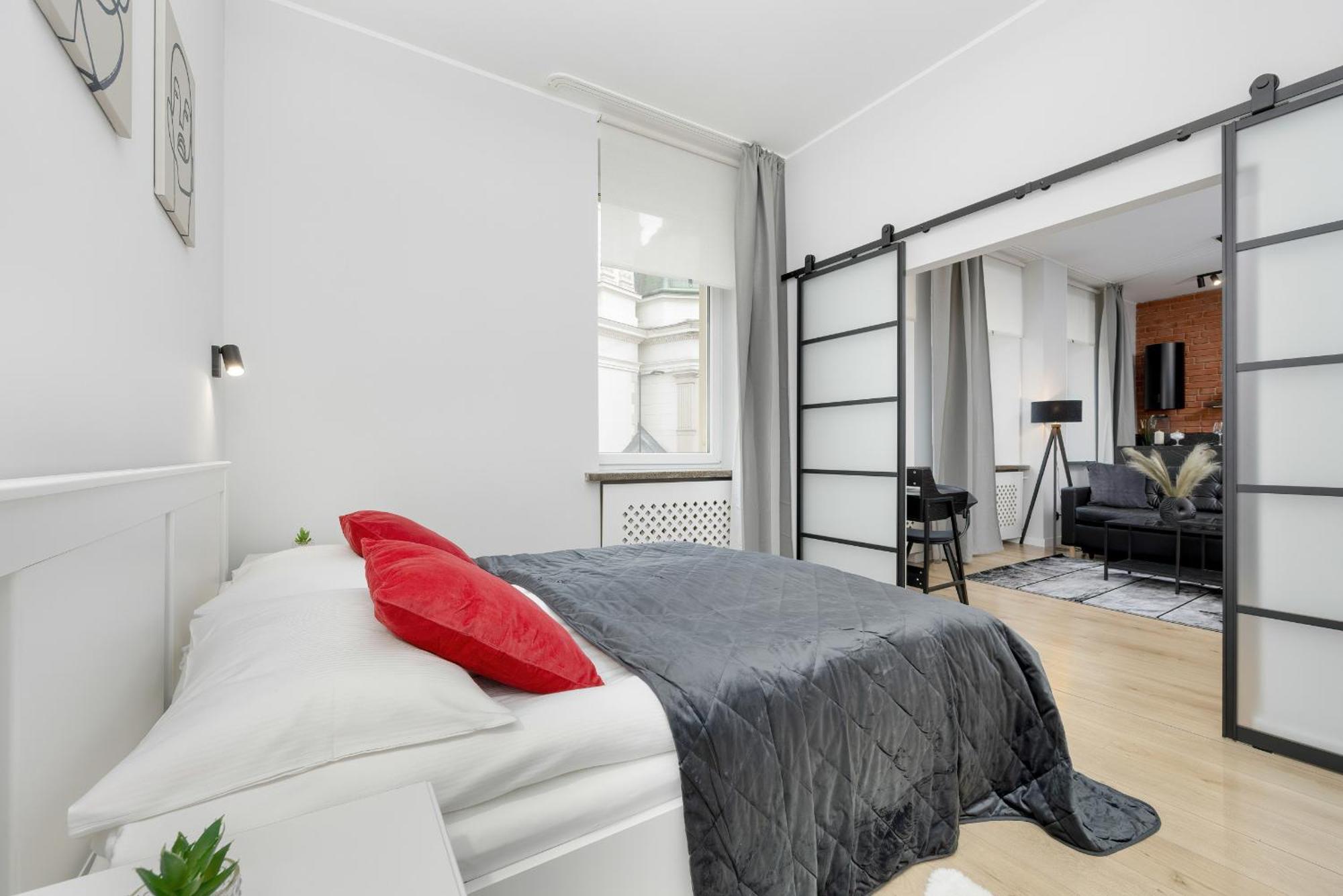 Exclusive Grey And Red Apartment In Warsaw Center By Noclegi Renters Exterior photo